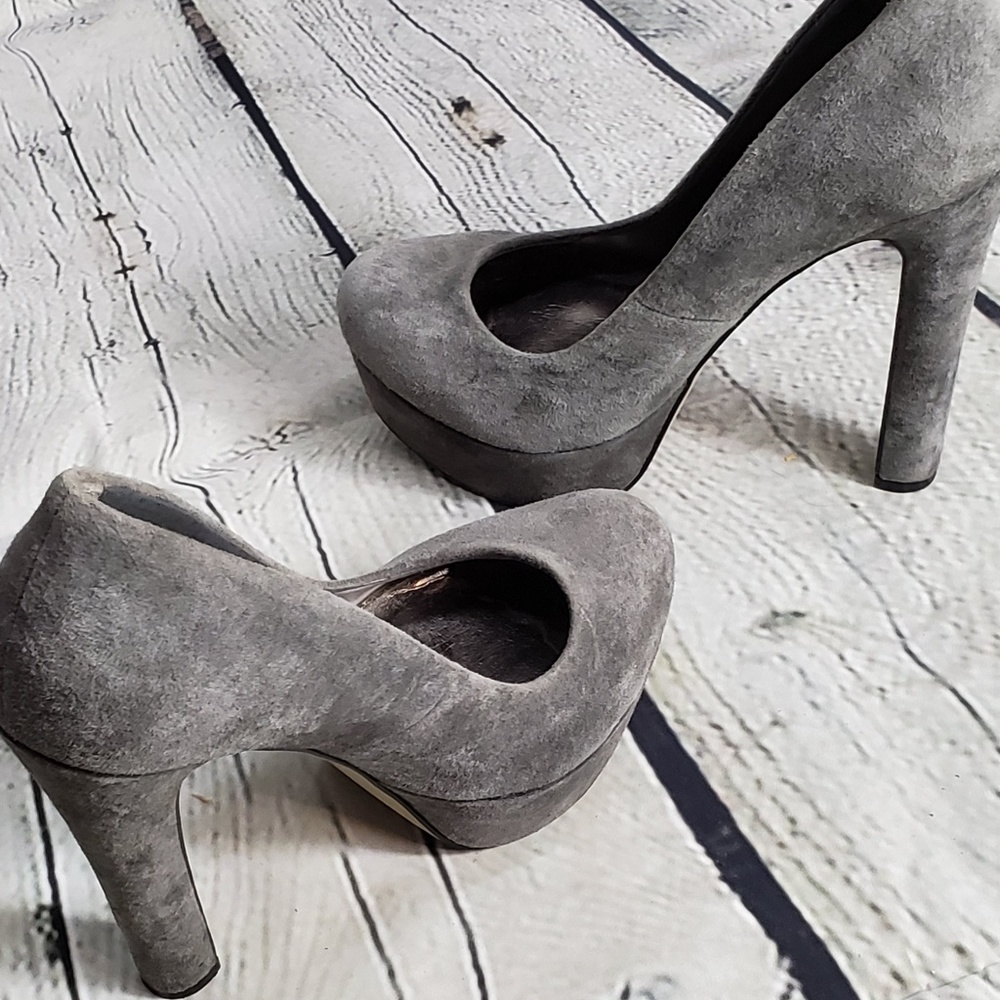 Zigi Soho - Grey Suede Platform Pumps